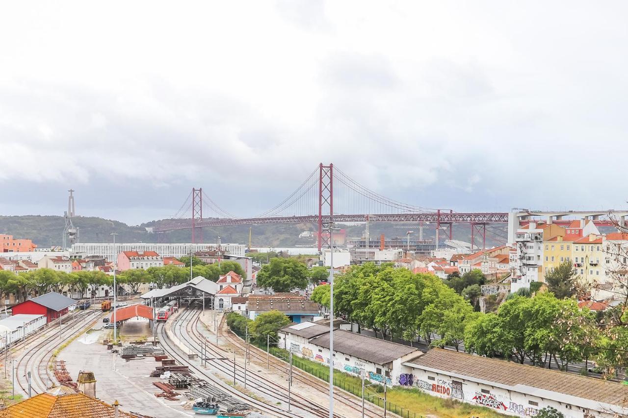 Vita Portucale ! Stylish Apartment Campo Ourique Lissabon Buitenkant foto