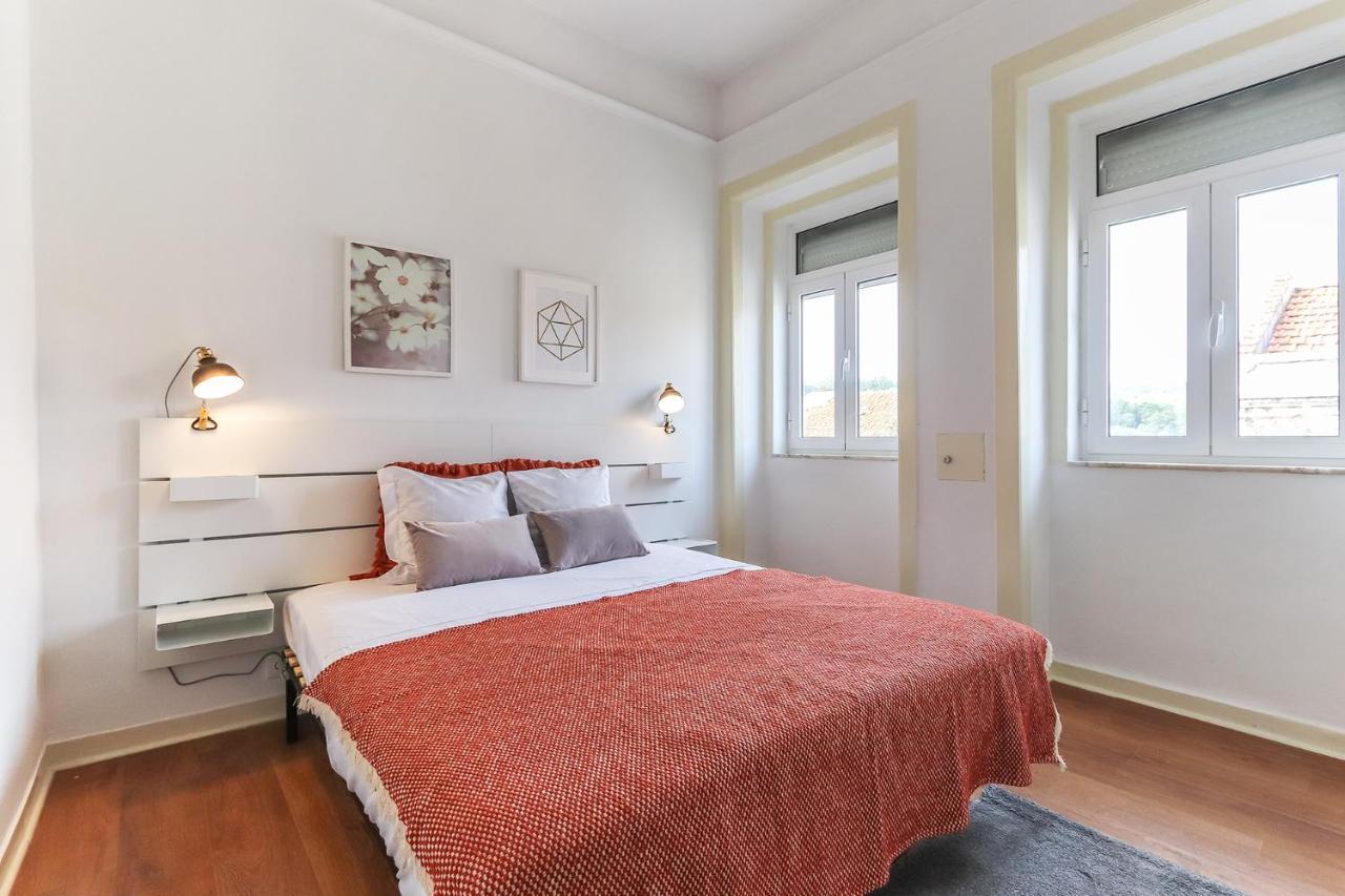 Vita Portucale ! Stylish Apartment Campo Ourique Lissabon Buitenkant foto