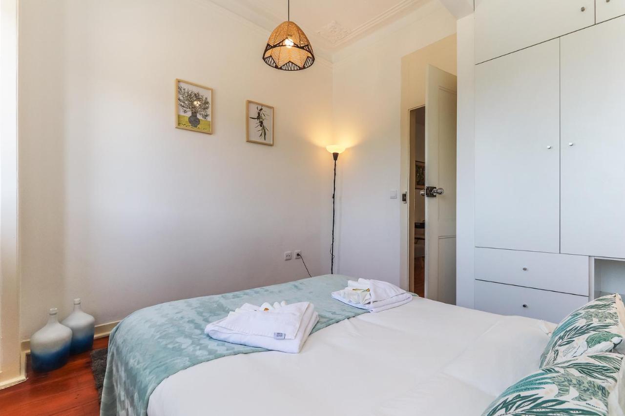 Vita Portucale ! Stylish Apartment Campo Ourique Lissabon Buitenkant foto